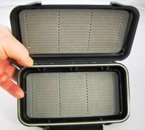 Salmon Fly Box-- Holds Large Streamers and Salt Water Flies Item #1211